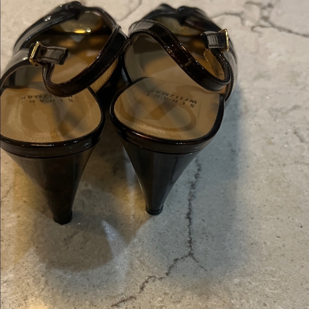 Stuart Weitzman Tortoise Shall and Gold Patent Slingback Heels Size 8 - Picture 6 of 9